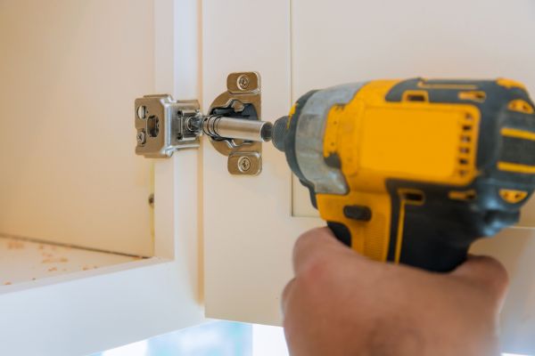 Cupboard Door Hinge Repair in Spring