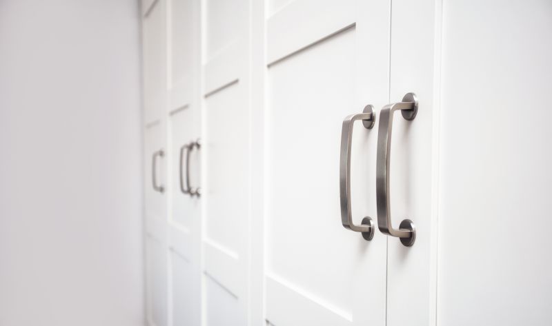 Cabinet Pulls Replacement